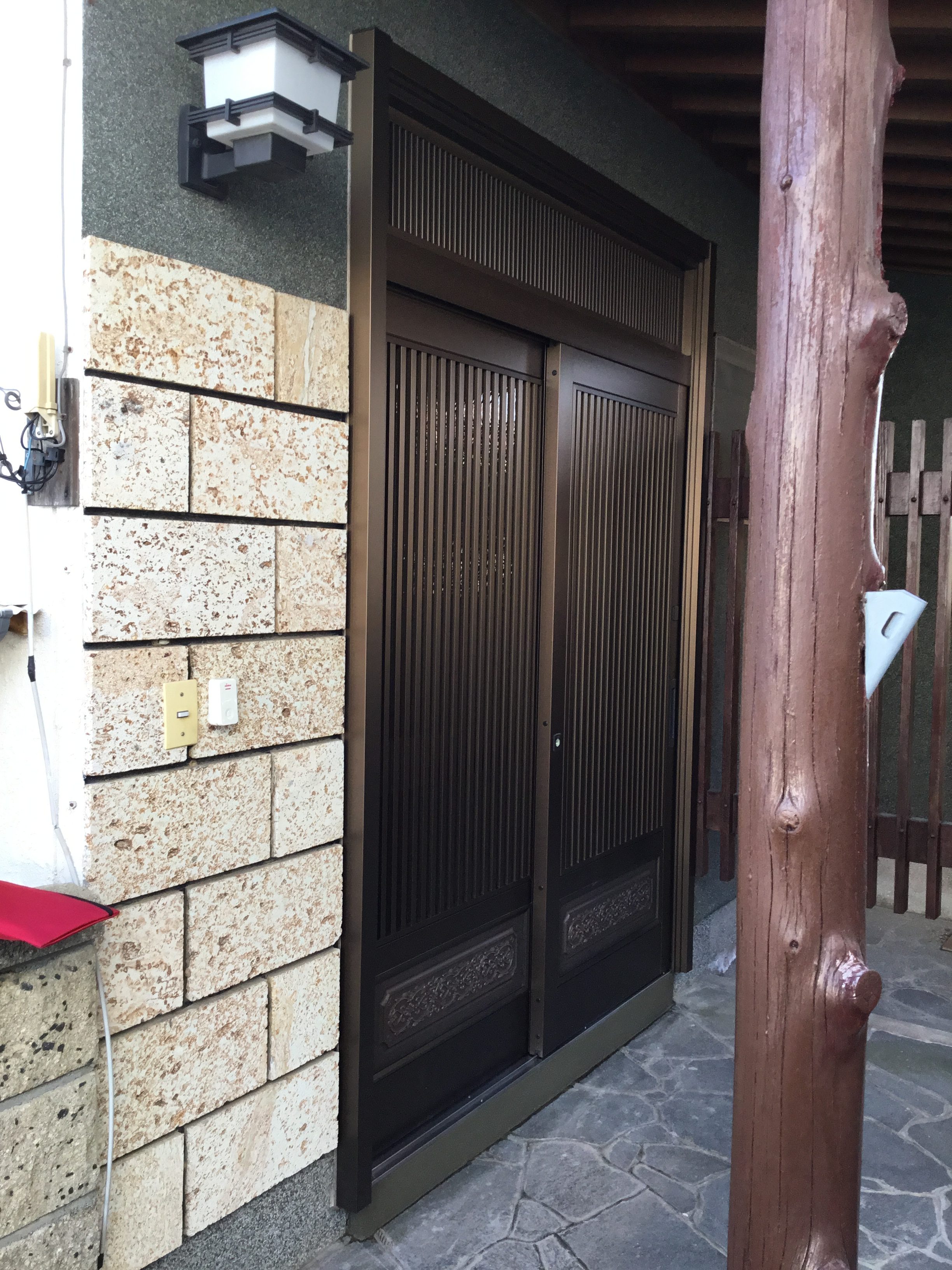 福岡トーヨー 大牟田店の玄関リフォーム　リシェント　取替の施工事例写真