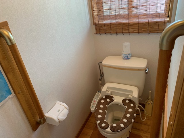さくらエステート 大牟田店の身体のリハビリも考慮した使い易いトイレ空間にリフォームしたいの施工前の写真1