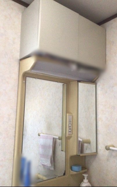 福岡トーヨー 大牟田店の洗面化粧台　取替えの施工前の写真2
