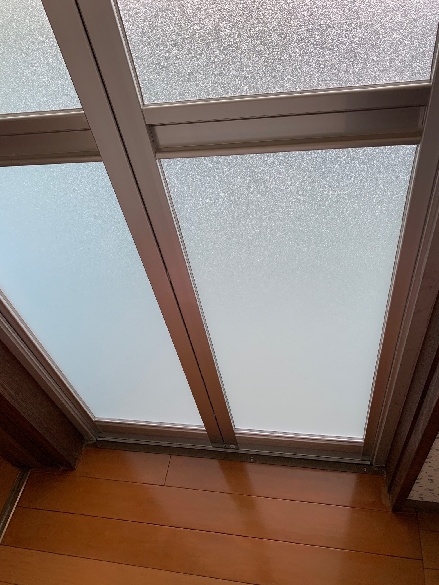 さくらエステート 大牟田店の浴室出入口ドアの施工後の写真3