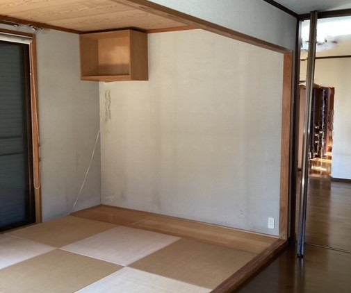 さくらエステート 大牟田店の畳部屋　小上がりの施工前の写真2