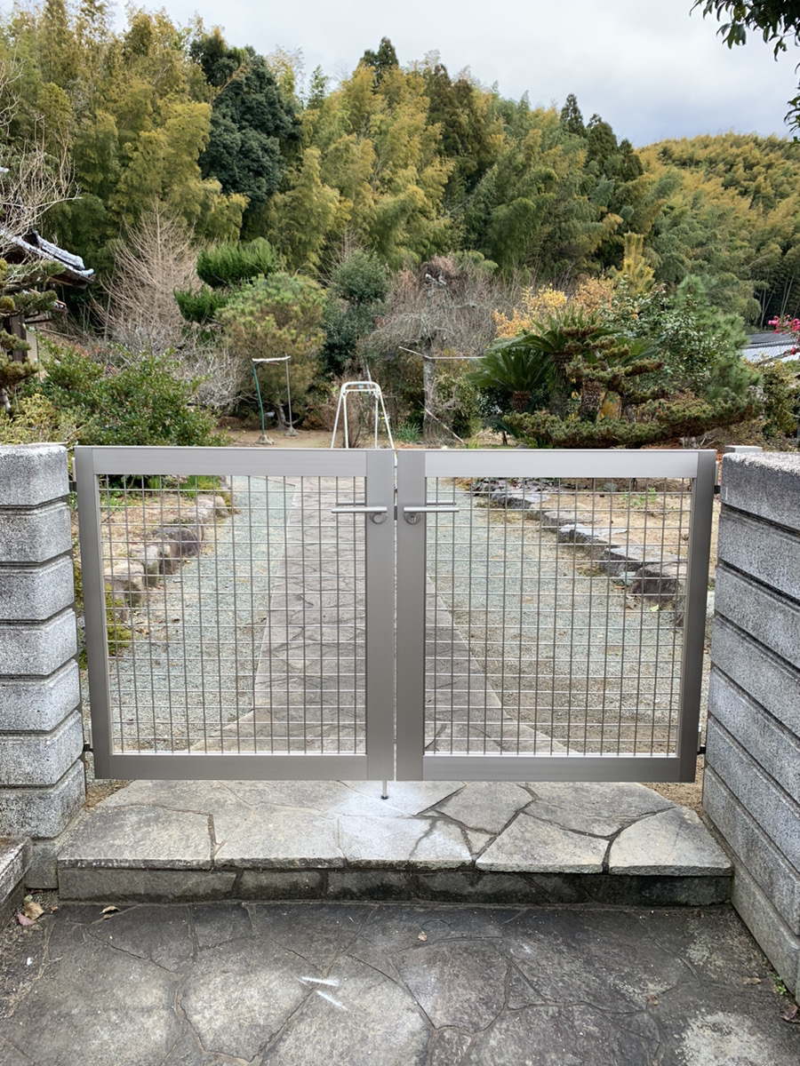 さくらエステート 大牟田店の獣🐗対策で門扉取付🐕の施工後の写真2