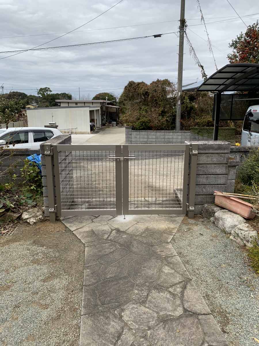 さくらエステート 大牟田店の獣🐗対策で門扉取付🐕の施工後の写真3