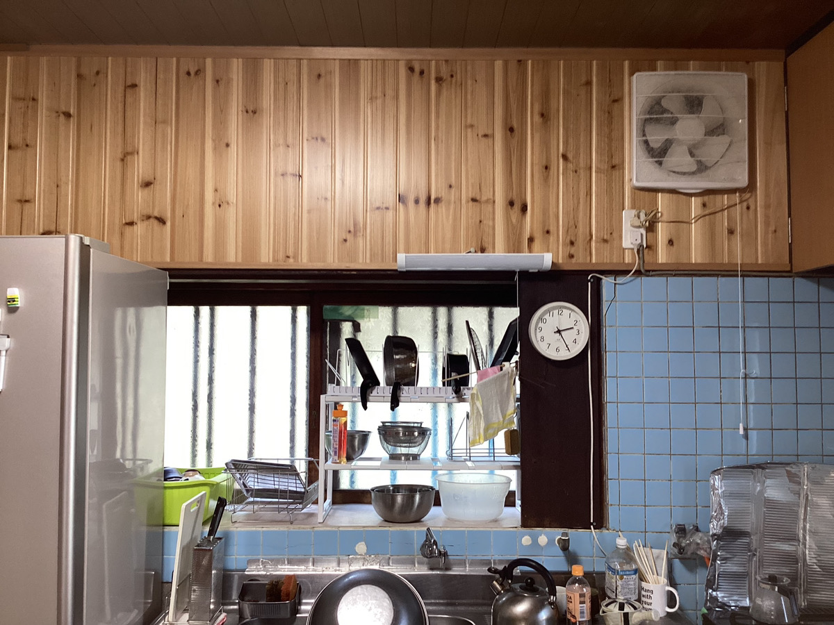 福岡トーヨー 大牟田店のキッチンを取り（🐤）替え（🐸）ました。の施工前の写真1