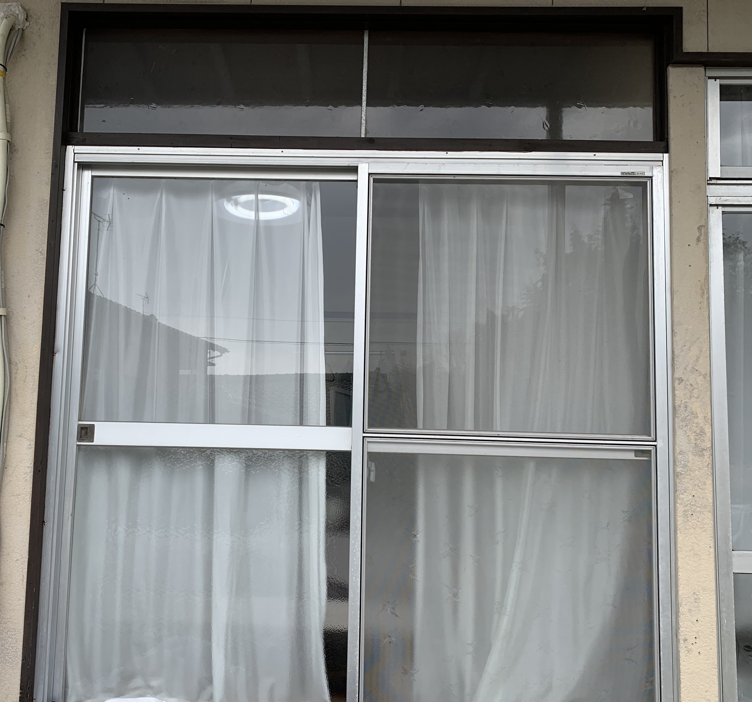 さくらエステート 大牟田店のガラス割れ替えの施工後の写真2