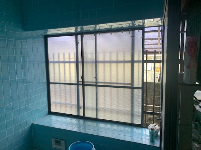さくらエステート 大牟田店の先進的窓リノベ・こどもエコ住まい補助金とバスルーム工事の施工事例写真