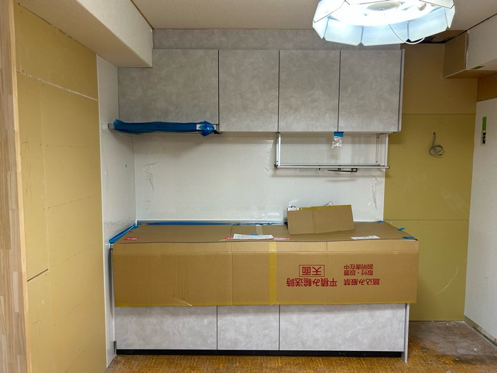 さくらエステート 大牟田店のマンションのシステムキッチン取替の施工後の写真2