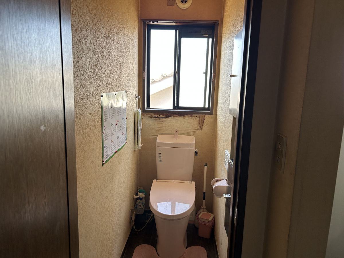 さくらエステート 大牟田店の窓が寒い、リクシル内窓、補助金、で冬対策の施工前の写真1