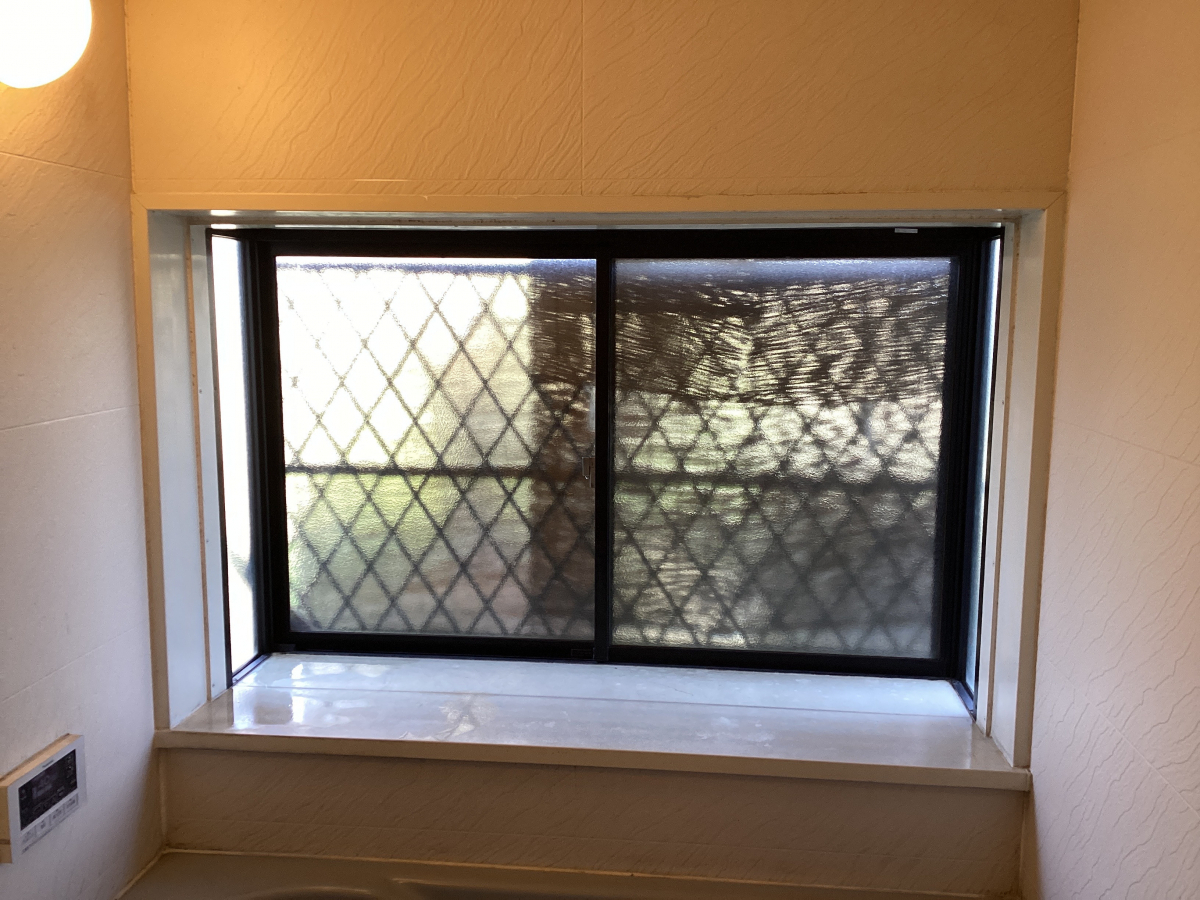 さくらエステート 大牟田店の内窓　インプラスの施工前の写真1