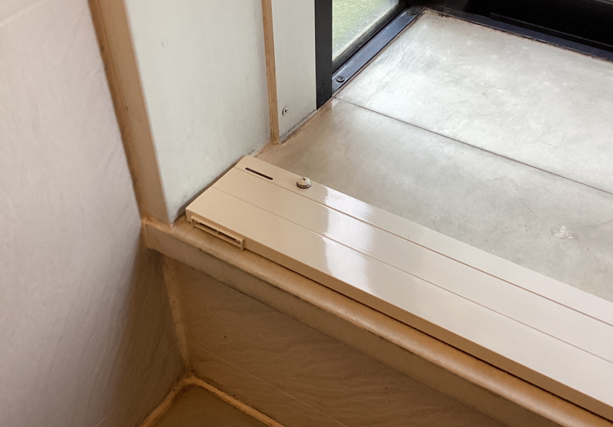 さくらエステート 大牟田店の内窓　インプラスの施工前の写真2