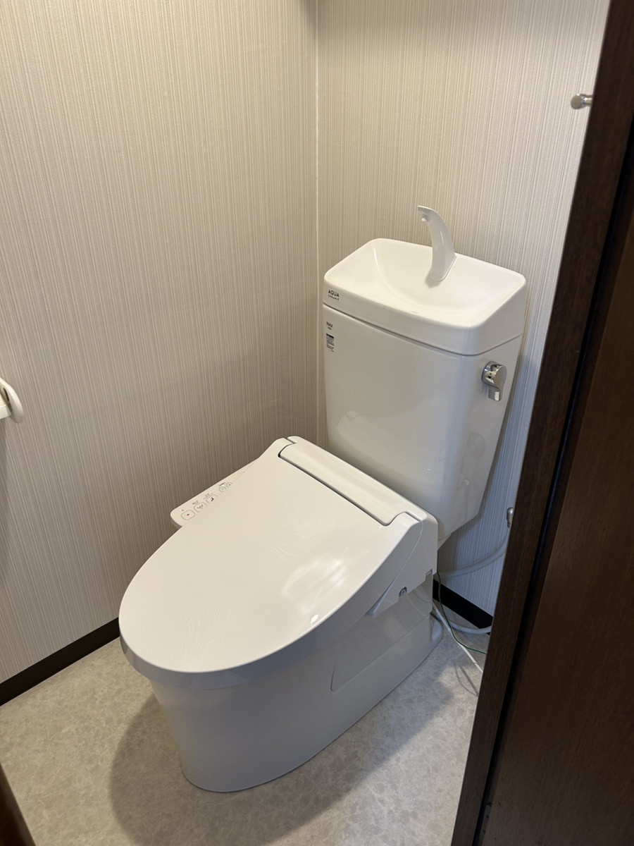 さくらエステート 大牟田店の条件が整えば約2時間でトイレも新品！　便座もあったか！(^^♪の施工後の写真1