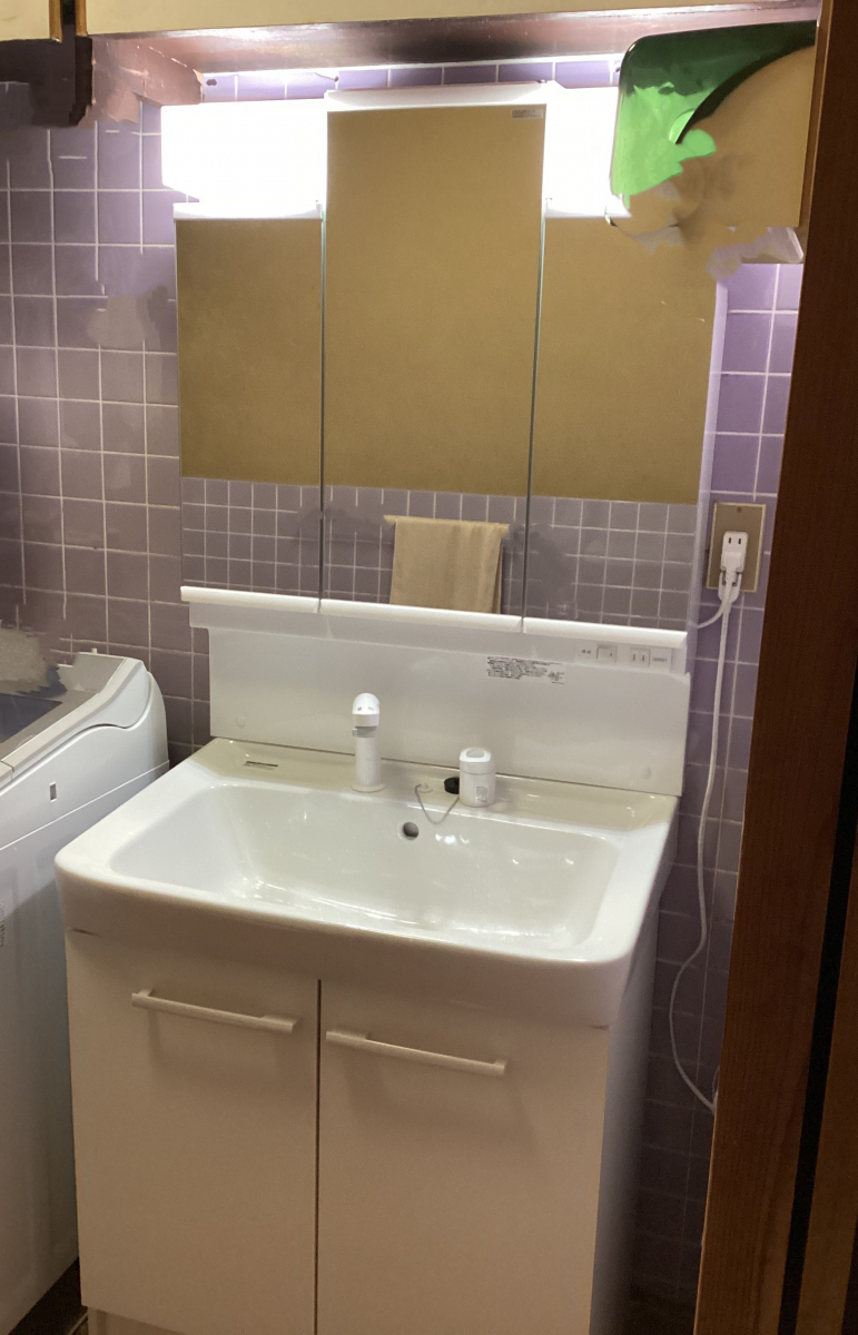 さくらエステート 大牟田店の洗面化粧台の取替えの施工後の写真1