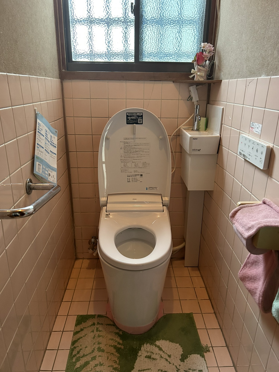 さくらエステート 大牟田店のコーナー手洗い付トイレの施工後の写真2