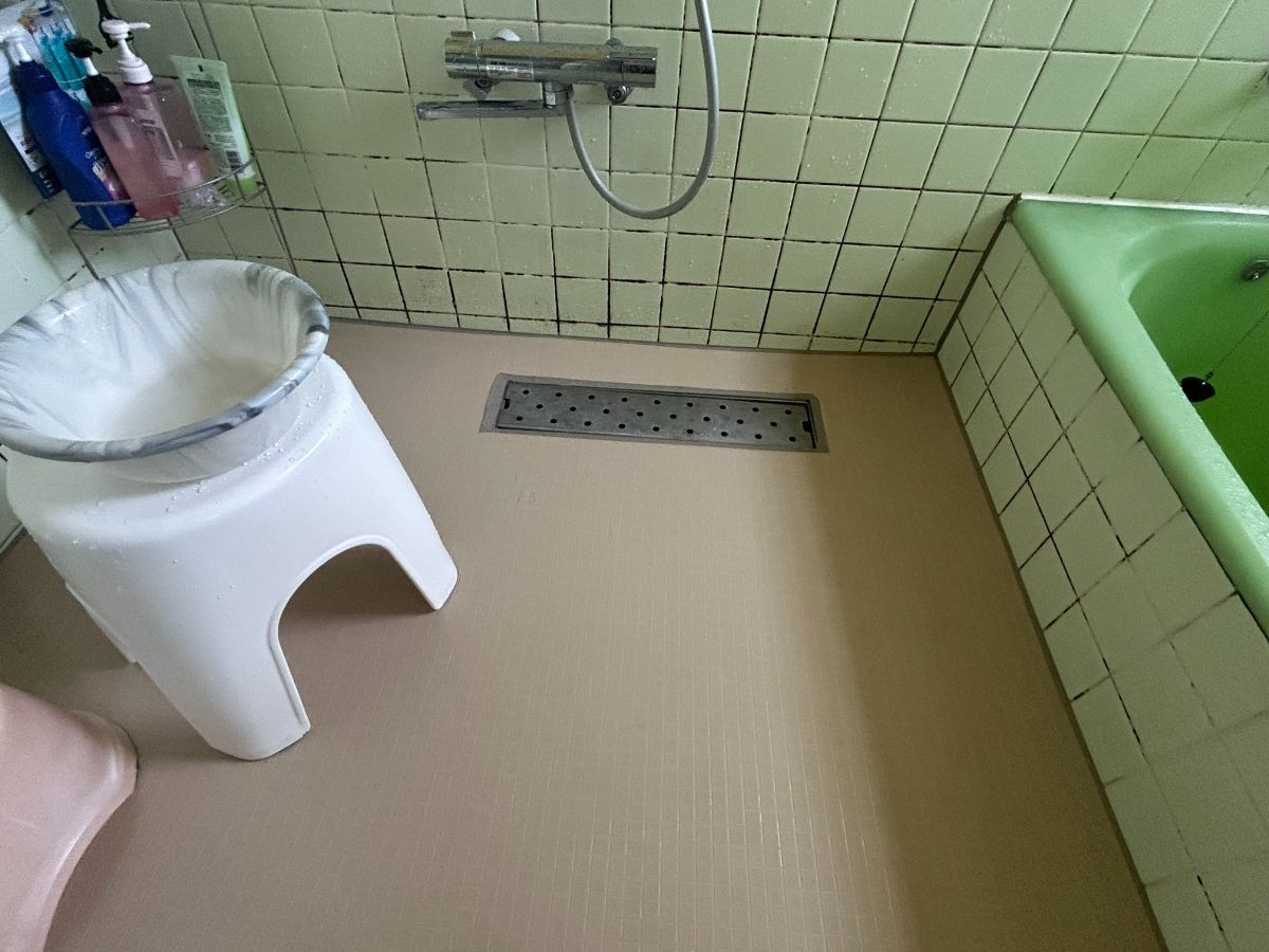 さくらエステート 大牟田店の壊さずキレイ！床が冷たい浴室を快適に！築40年の家のお風呂改善事例の施工後の写真1