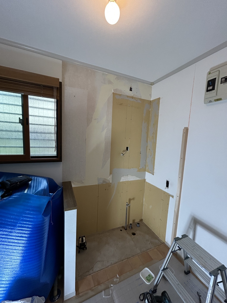 さくらエステート 大牟田店の経年劣化？　洗面化粧台の取替工事をさせて頂きました。の施工前の写真2