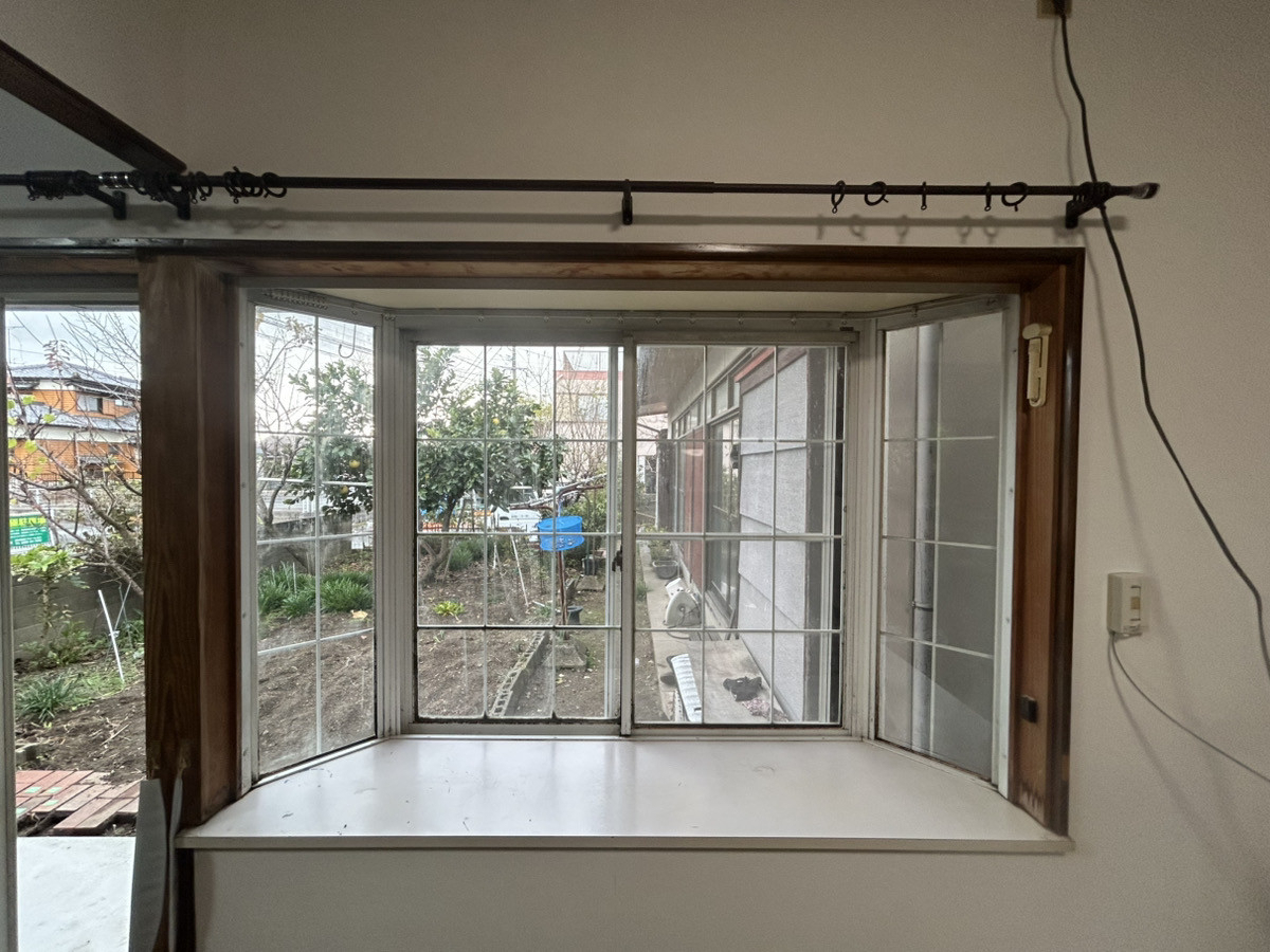 さくらエステート 大牟田店の西日と寒さを同時に解決！内窓インプラス施工事例の施工前の写真1