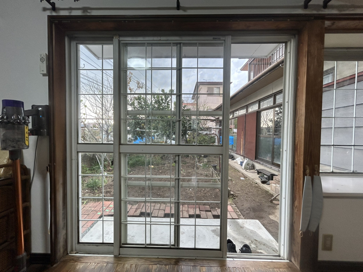 さくらエステート 大牟田店の西日と寒さを同時に解決！内窓インプラス施工事例の施工前の写真2